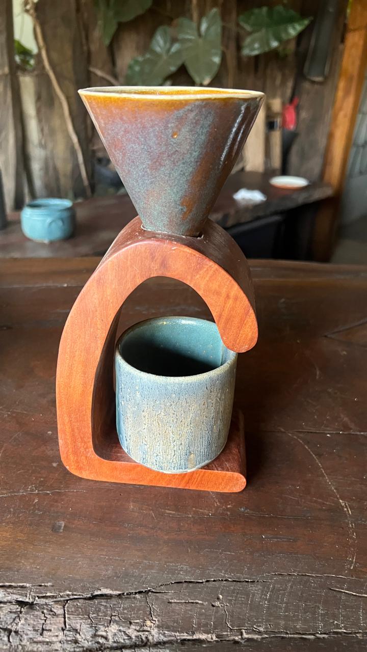 Conjunto de Café Coado em Cerâmica Artesanal