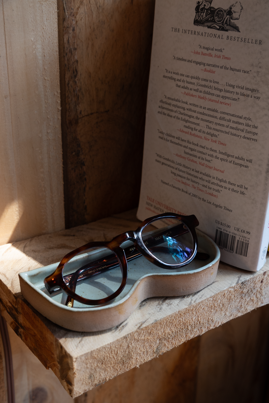 Handcrafted Ceramic Eyeglass Holder - Artisanal and Elegant